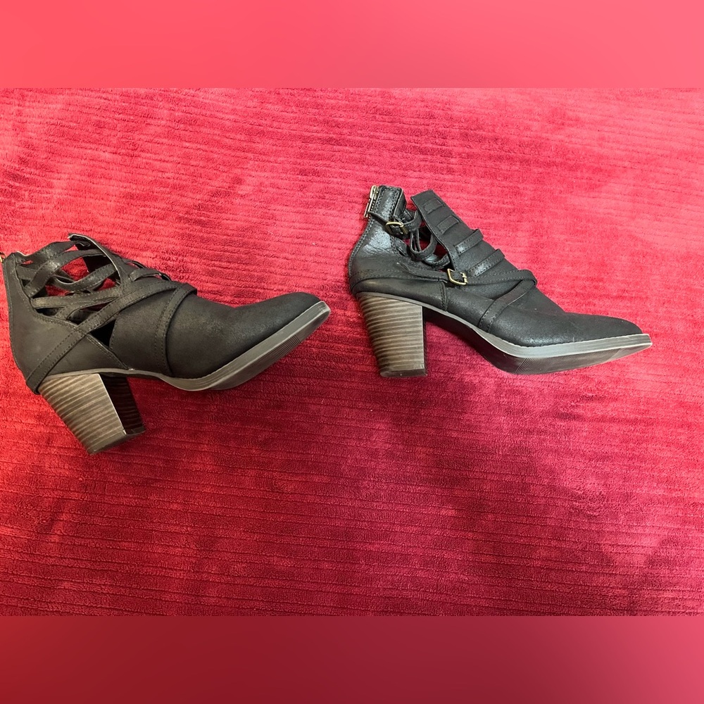 JustFab size9 booties used only 3x